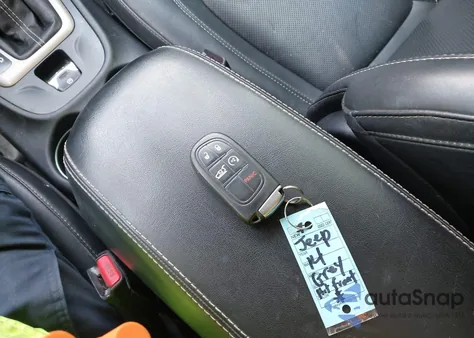 2014 Jeep Cherokee Limited из США, поврежденный, VIN 1C4PJMDS0EW193320